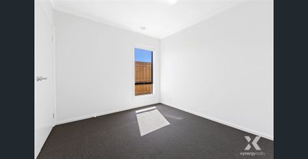 Easy Family Living in Riverwalk Estate - Photo 2