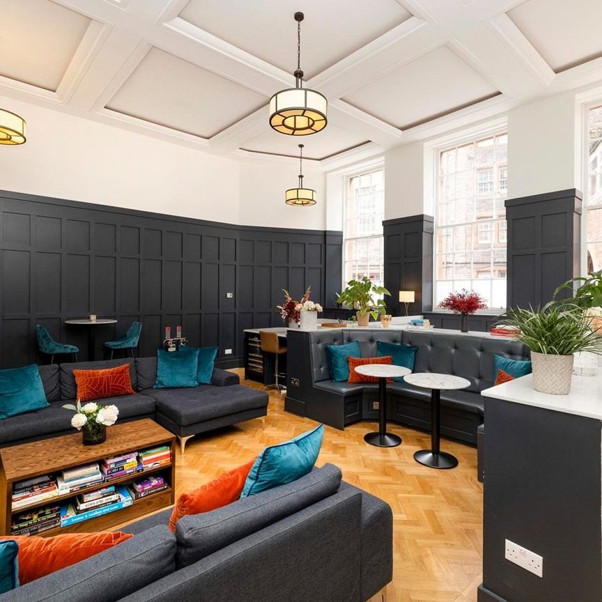 1 Bed Flat, Mcdonald Road, EH7 - Photo 1