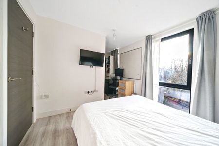 3 Bedroom Flat/Apartment to rent - Photo 5