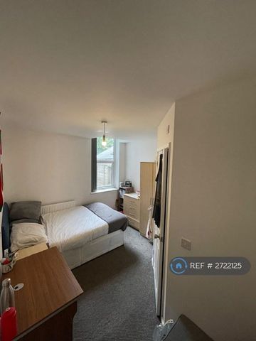 2 bedroom flat to rent - Photo 5