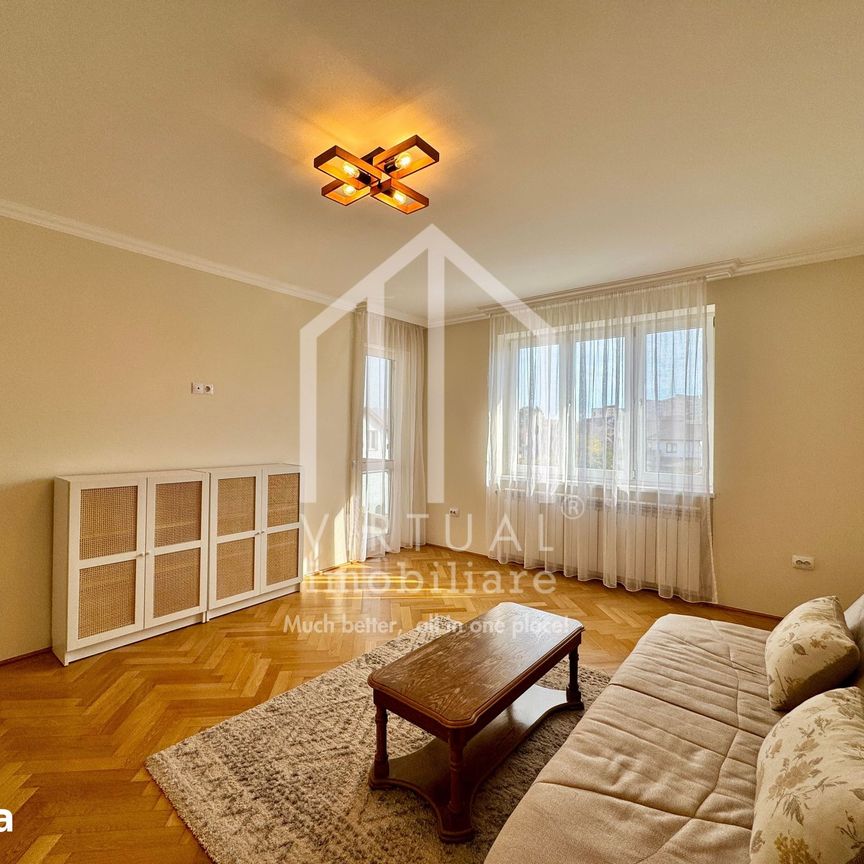 Apartament cu 2 camere, 65mp utili + balcon, decomandat - V. Aaron - Fotografie 1