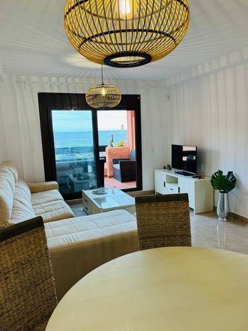 3 room luxury penthouse for rent in Estepona, Andalusia - Photo 2