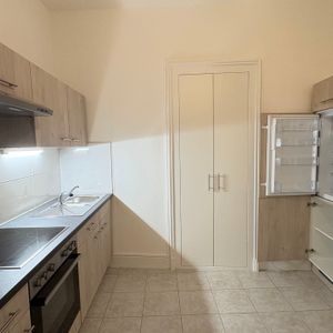 À louer – Appartement 1 pièce rénové au centre de Montreux - Photo 2