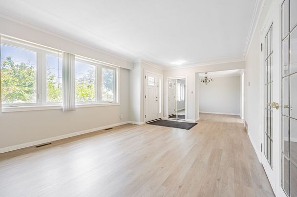 For Lease - 1362 Cawthra Road Unit# Upper, Mississauga, Ontario - Photo 1