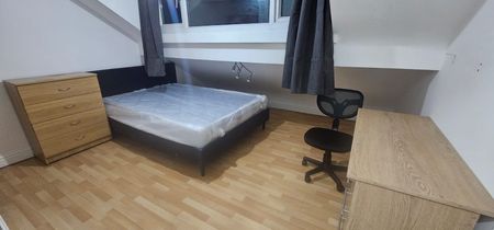 4 Bed - 73 Burly Lodge Terrace, Hyde Park, Leeds - LS6 1QD - Student - Photo 4