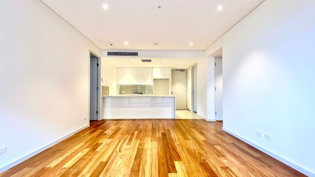 Modern design 2 Bedroom PLUS Study Room with car space for Rent - Photo 1