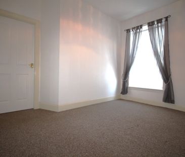 Grangemouth, 45, Falkirk, Grangemouth, FK3 8EU - Photo 1