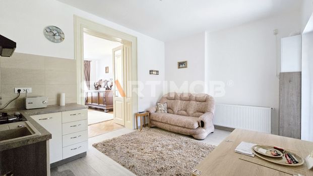 Apartament zona Liceului Saguna - Fotografie 1