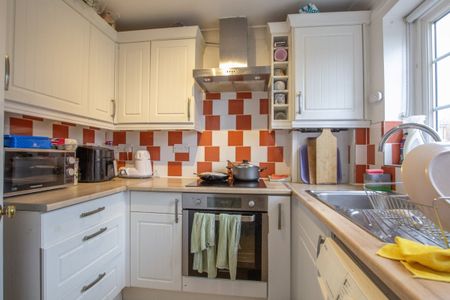 Mandrill Close - Photo 2