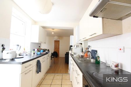 5 bedroom terraced house to rent - Photo 5