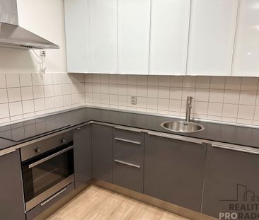 Pronájem bytu 1+kk 36 m² - Photo 1