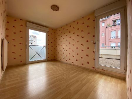 Location Appartement 3 pièces 70m² BESANCON 25000 - Photo 2