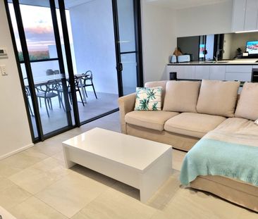 Its Actual Balcony Heaven! - Photo 2