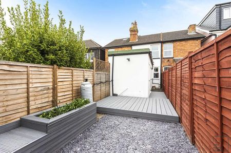 Denzil Road, Guildford, GU2 - Photo 5