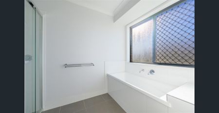 Modern Family Home with Spacious Design & Energy Savings - Photo 5