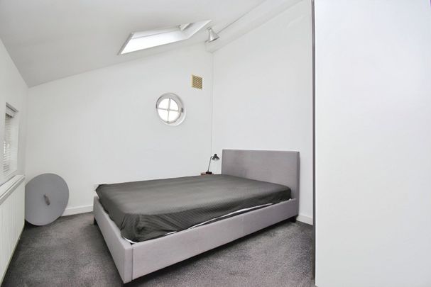 Foxberry Road, London, SE4 - Photo 1