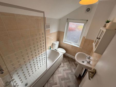 33 Paget Street - New kitchen Loughborough - Photo 5