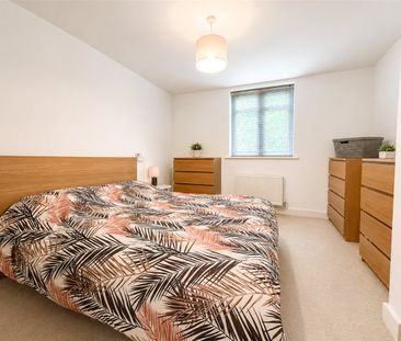 Modern two bedroom apartment with balcony and underground parking s... - Photo 1