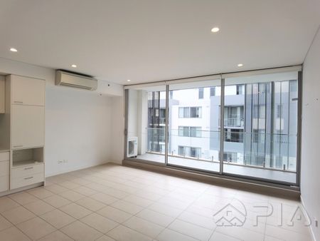 Modern 1-Bedroom Apartment – Canterbury’s Best Location! - Photo 5