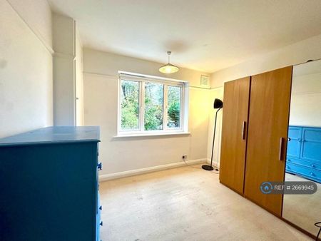 3 bedroom semi-detached house to rent - Photo 3