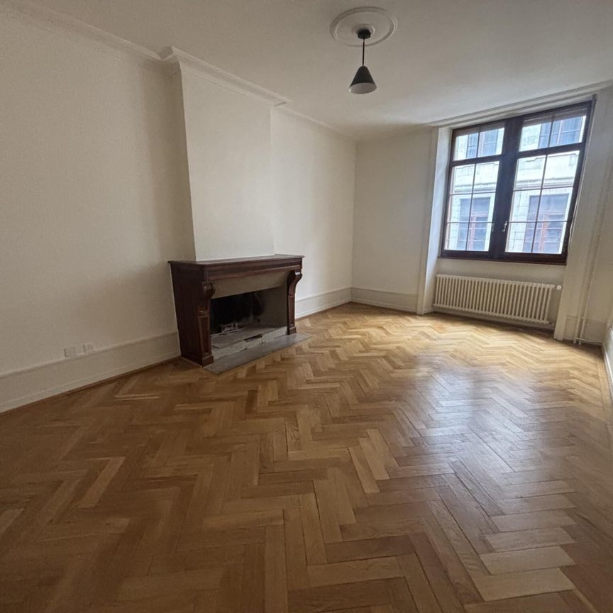 Charmant 2,5 Pièces en Vieille Ville - à louer rapidement - Photo 1