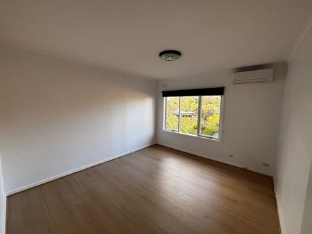 8/2A St Bernards Road, Alphington - Photo 5