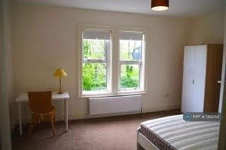 5 bedroom end of terrace house to rent - Photo 5