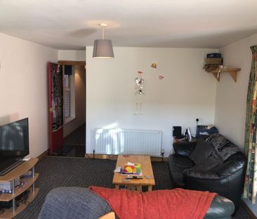 Flat 2-2 Eglantine Gardens, BT96EZ, Belfast - Photo 2