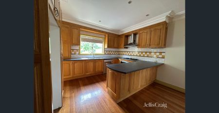 Be The First in Line - Photo 5