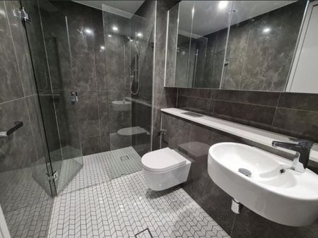 Stylish Two Bedroom Apartment in the Heart of Eastgardens - Photo 5