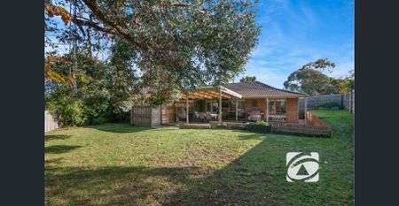 MODERN AND COMFORTABLE HOME - Photo 5