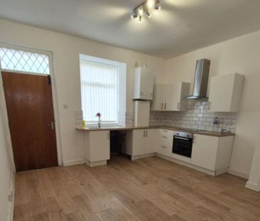 3 bedroom terraced house to rent - Photo 6