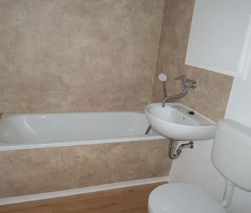 Azubi-, Schüler- und Studentenwohnungen in Gera - Kautionsfrei! - Photo 1