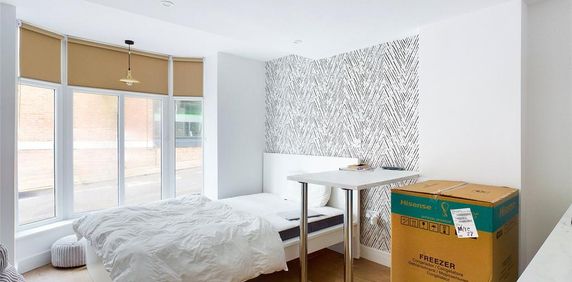 Studio to rent - Photo 2