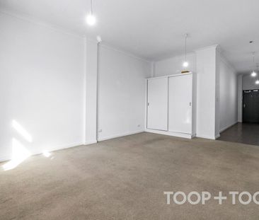 Early Release Opportunity: City Living in Modern Studio Apartment - Photo 5