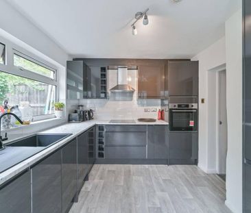 4 bedroom terraced house to rent - Photo 2