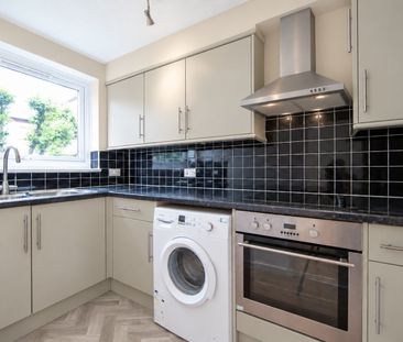 1 Bed Flat, Regent Square With Private Parking, E3 - Photo 6