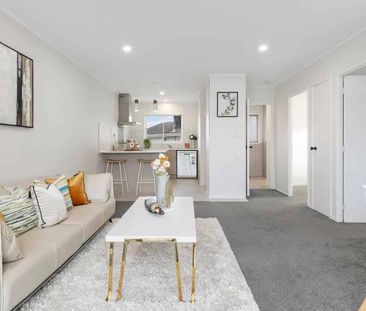 Renovated Brick & Tile 2BR Home in Bucklands Beach - Photo 1