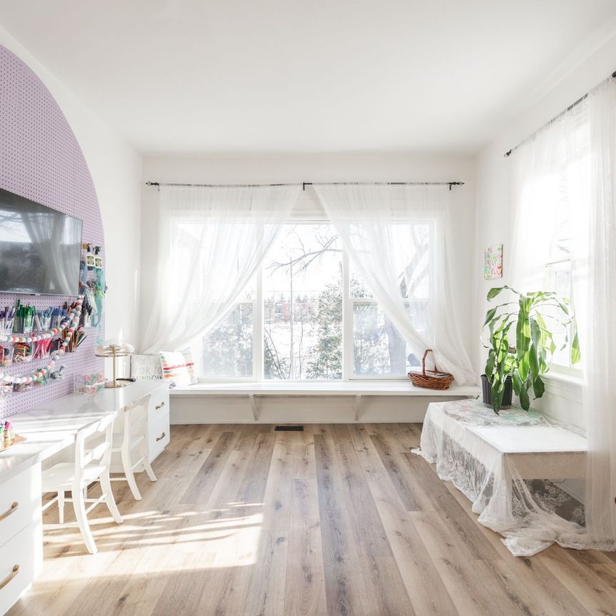 For Lease - 9 Napier Street, Vaughan, Ontario - Photo 1