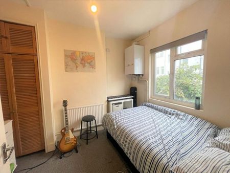 4 bedroom house to rent - Photo 3