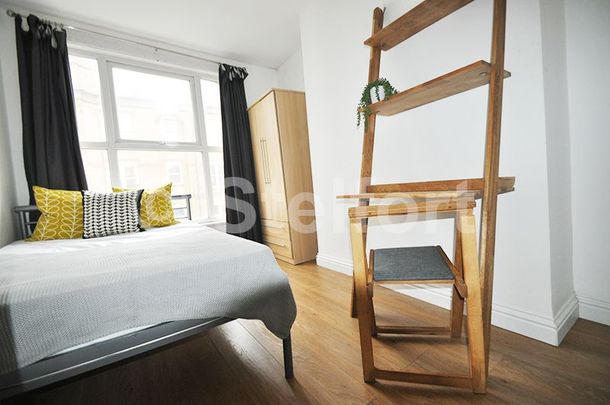 Kentish Town Road, NW1, London - Photo 1