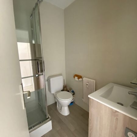 Location Appartement 1 pièce 33m² - Photo 3