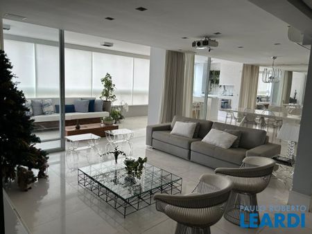 Apartamento - Photo 2