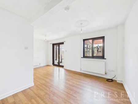 2 bedroom semi-detached house to rent - Photo 2