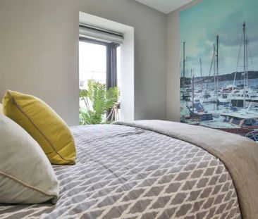 Classic 4 Bed Townhouse - Photo 3