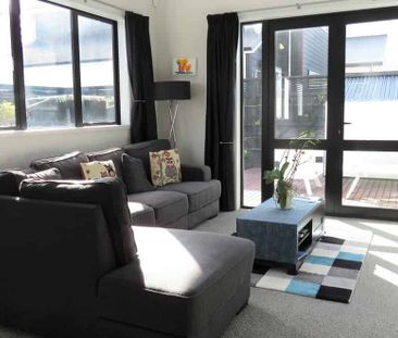 Hobsonville, 2 bedrooms, $650 - Photo 2