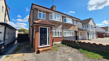 3 bedroom semi-detached house to rent - Photo 2