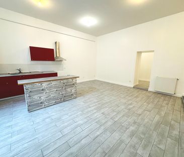 Location Appartement 3 pièces 99m² ROMANS SUR ISERE 26100 - Photo 5