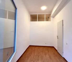 Zimmer in generalsanierter hellen Altbauwohnung zu vermieten - Photo 3