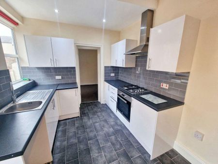 3 bed terraced house to rent in TS18 - Photo 4